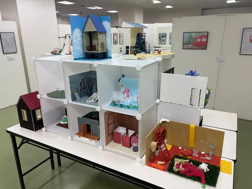 コミックアート展2026の立体作品展示