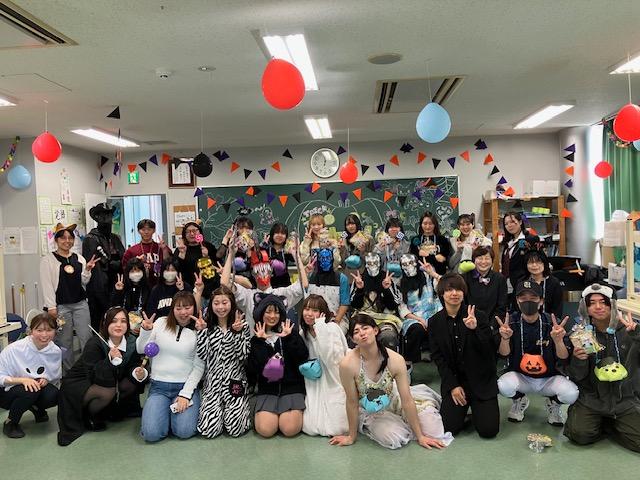 ハロウィンパーティーの集合写真