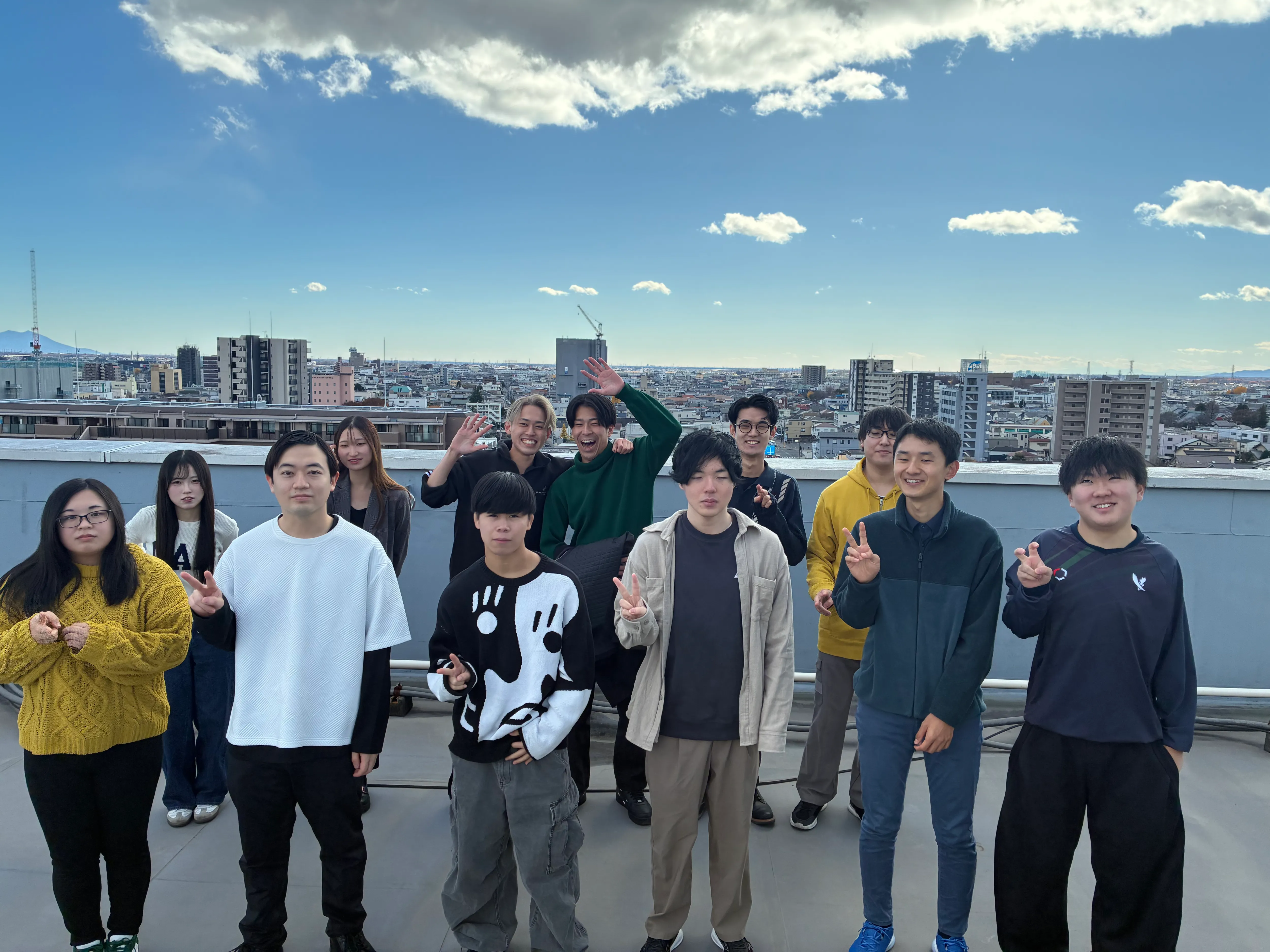 宇都宮ビジネス電子専門学校 企業会計コースの学生たちの集合写真