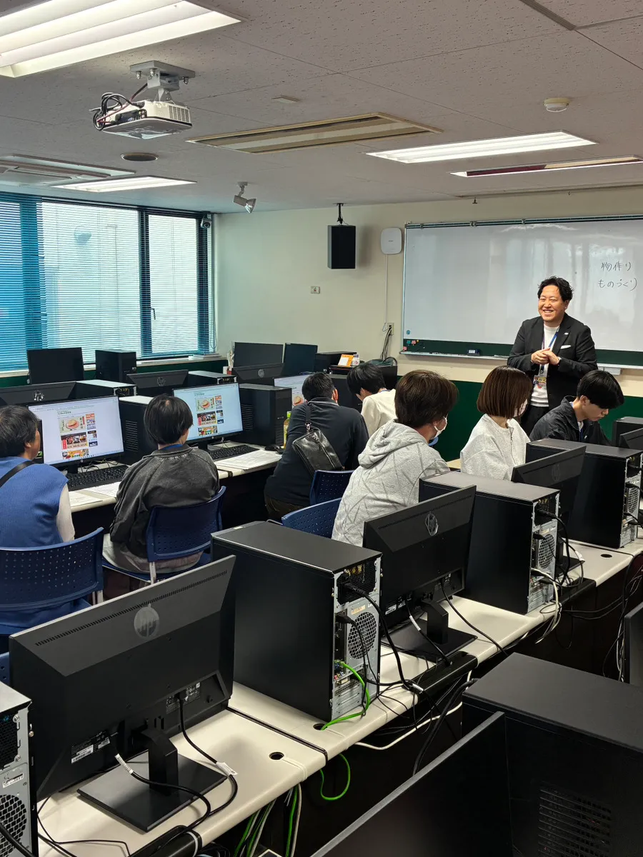 栃木県宇都宮市の専門学校で行われたオープンキャンパスの実習風景